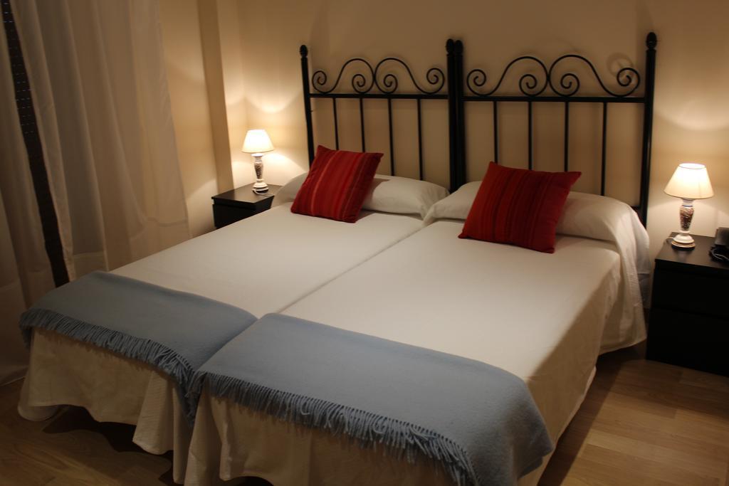 Hostal Mainz بيدرالافيس المظهر الخارجي الصورة